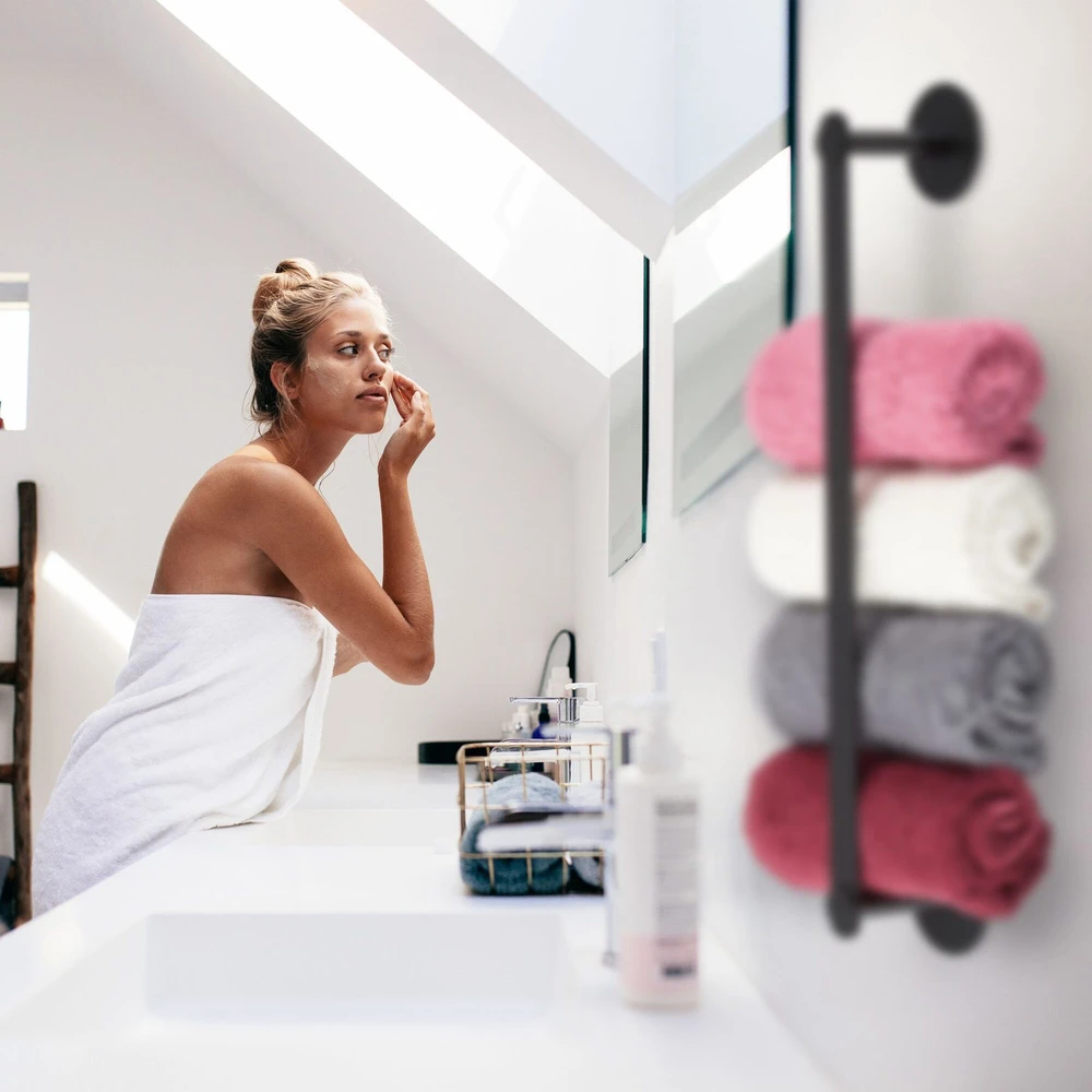 Relaxdays Juodas rankšluosčių laikiklis iš nerūdijančio plieno