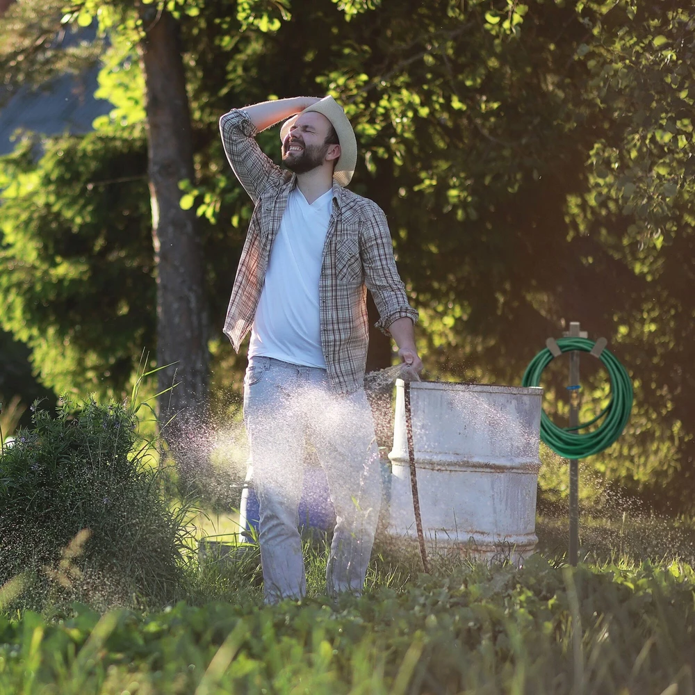 Relaxdays Laisvai pastatomas vandens čiaupas su žarnos laikikliu
