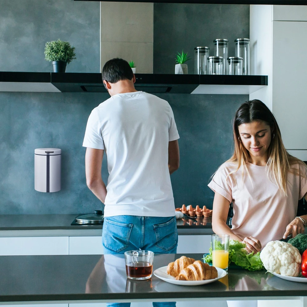 Relaxdays Prie sienos tvirtinama vonios šiukšliadėžė 3 litrai