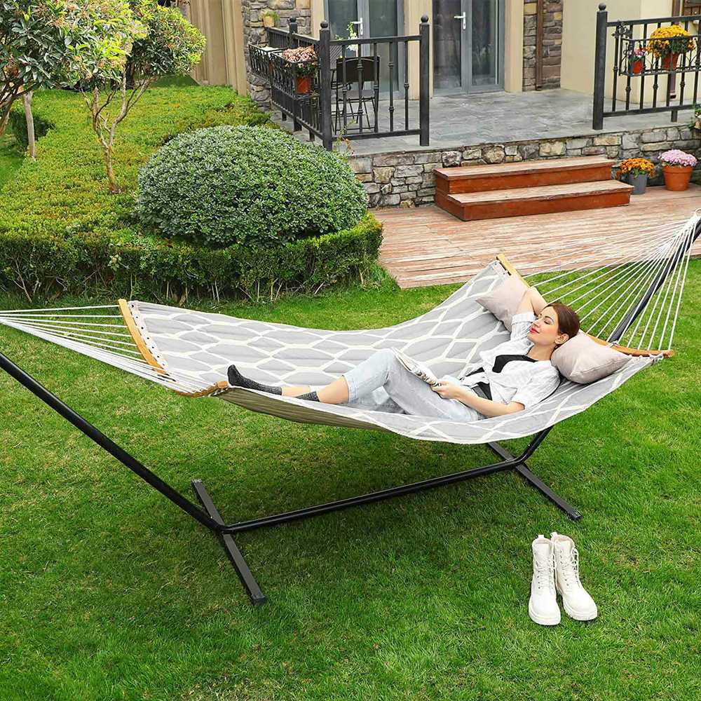 SONGMICS dygsniuotas hamakas su bambukiniais skersiniais 200 x 140 cm, 225 kg GDC034G02