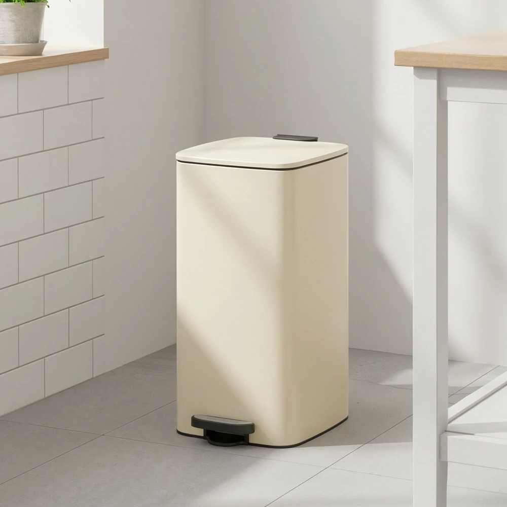 Songmics 30 litrų plieninė šiukšliadėžė smėlio smėlio spalvos
