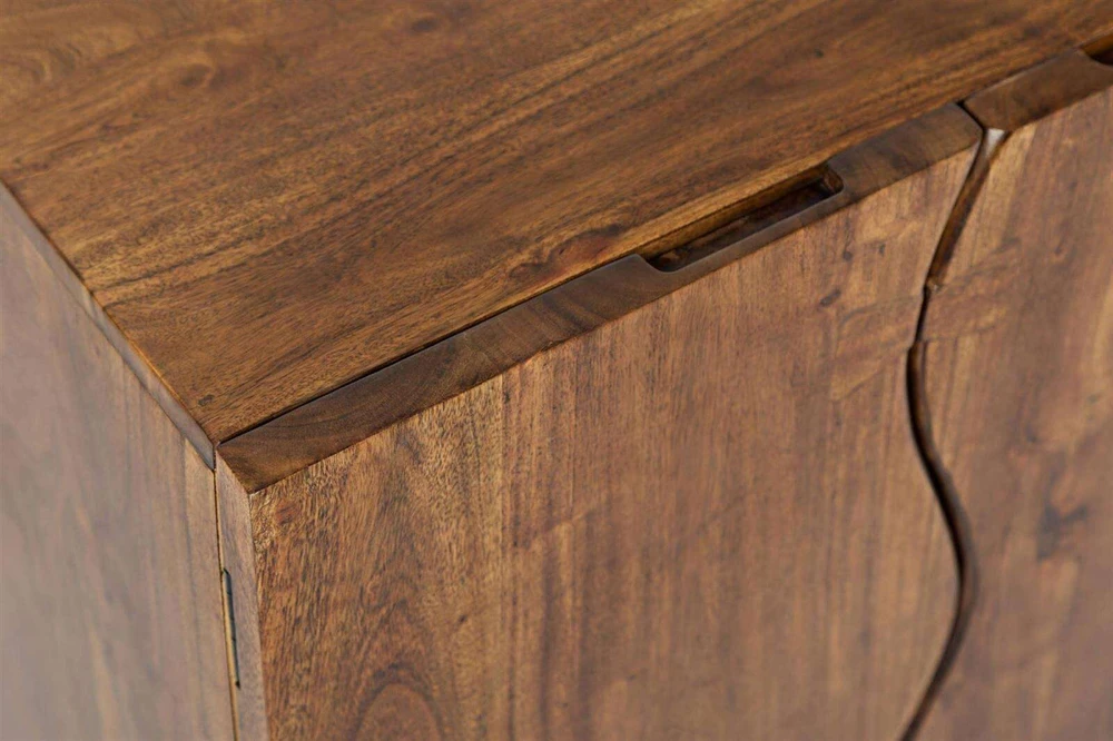 Av1781-54 Komoda Avola Chestnut