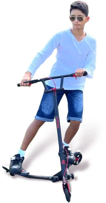 Toycars Scooteris, Wiggler, 103x63x110 cm, Juoda
