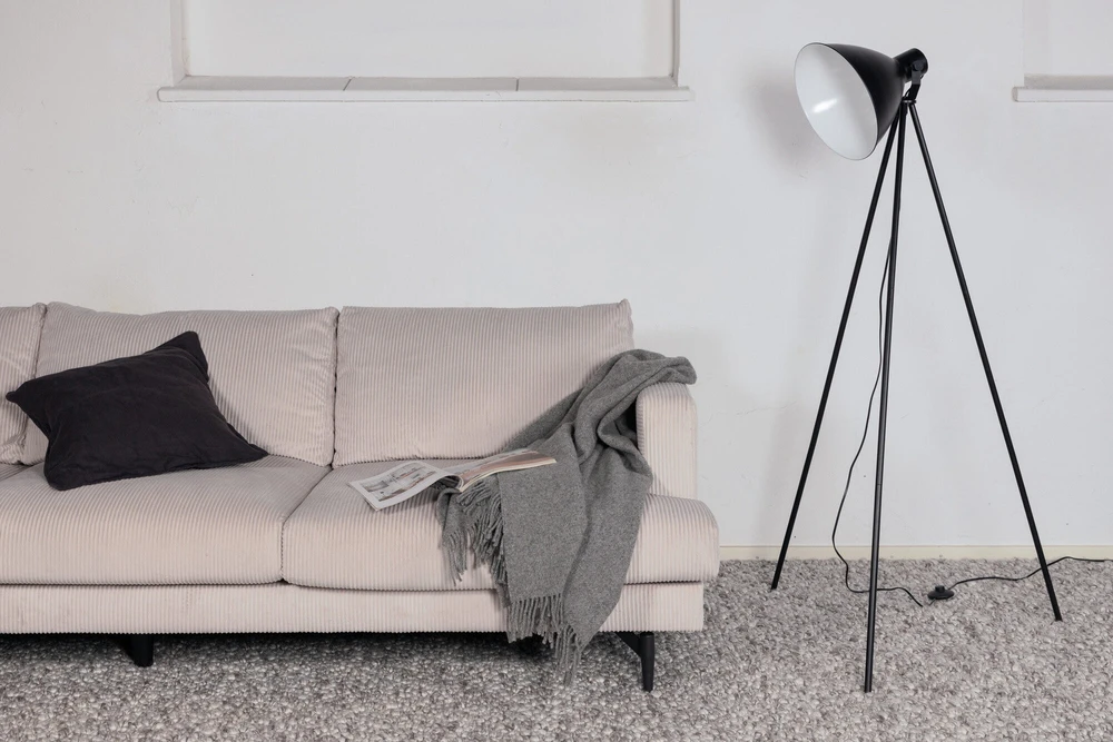 Venture Design Aukštas šviestuvas, Tiv, 139.5x73x63 cm, Juodas