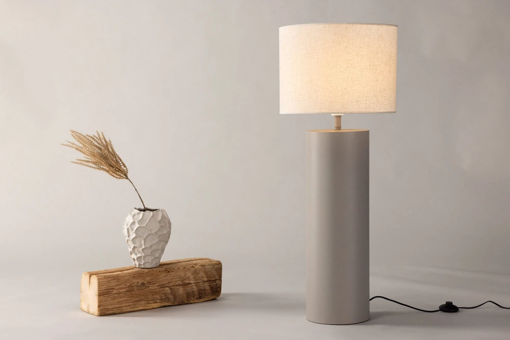 Venture Design Aukštoji lempa, Umeå x Josefin Lustig, 100x40x40 cm, Pilka