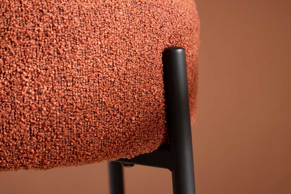 Venture Design Baro kėdė, Tucson, juodos kojos / Roasty Boucle, raudona