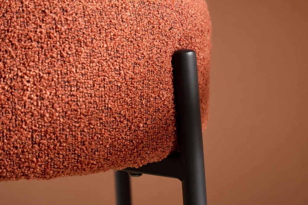 Venture Design Baro kėdė, Tucson, juodos kojos / Roasty Boucle, raudona