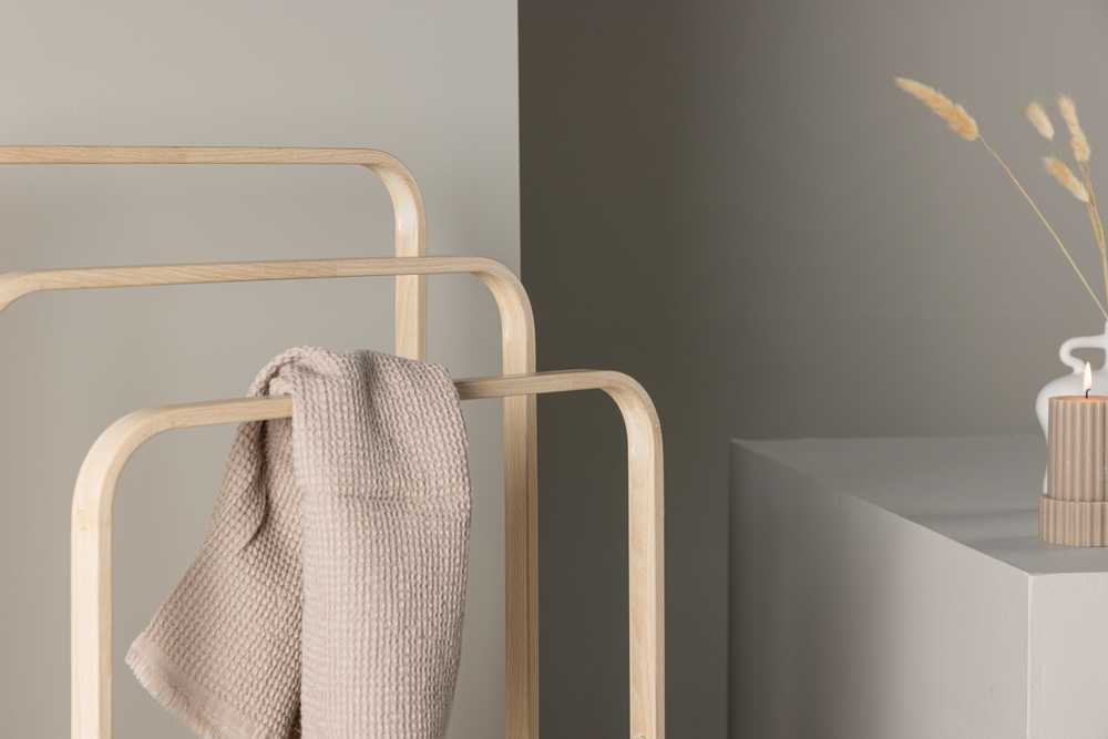 Venture Design Drabužių kabykla, Drammen, 30x76 cm, balintas