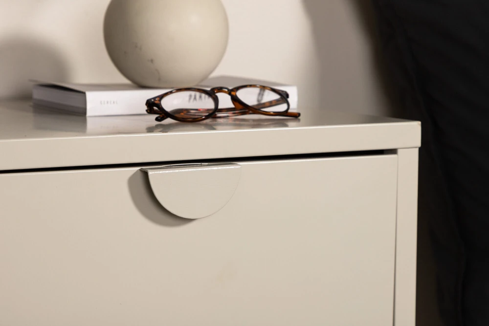 Venture Design Juoda knygų spinta, laikymo vieta