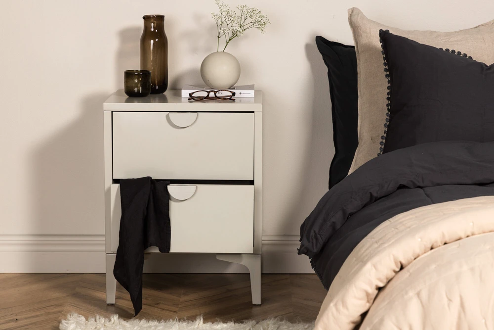 Venture Design Juoda knygų spinta, laikymo vieta