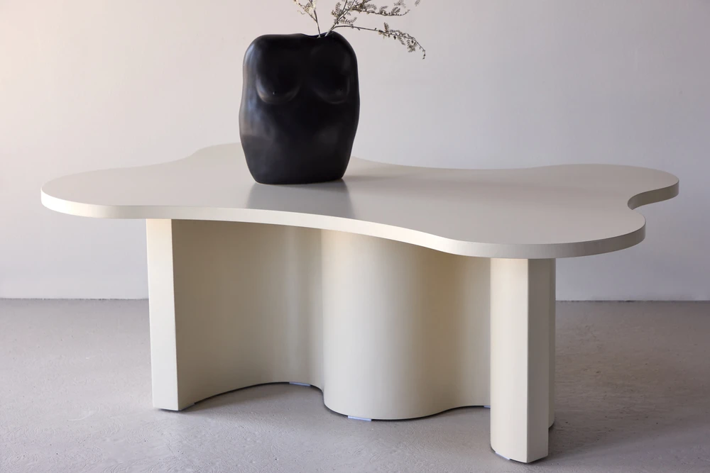 Venture Design Kavos staliukas Flow 120x80x45 cm Smėlio spalvos