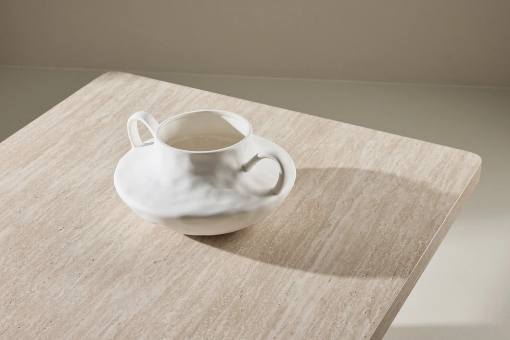 Venture Design Kavos staliukas Qvart 80x80x46 cm Smėlio spalvos MDF
