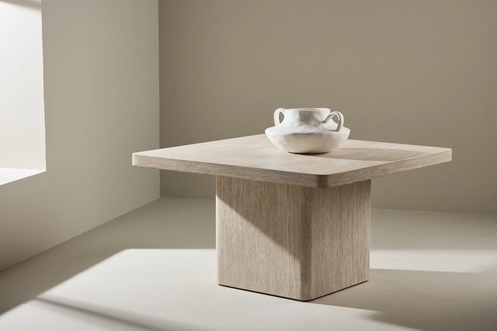 Venture Design Kavos staliukas Qvart 80x80x46 cm Smėlio spalvos MDF