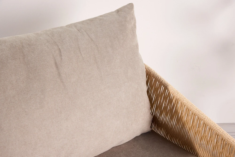 Venture Design Lounge kėdė Louie 94x74 cm Smėlio spalvos lininis audinys plieno rėmas