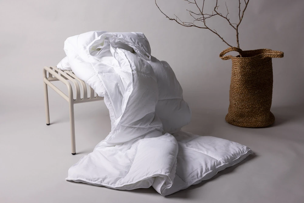 Venture Design Plyšinė antklodė Selma, 200x150 cm, Balta
