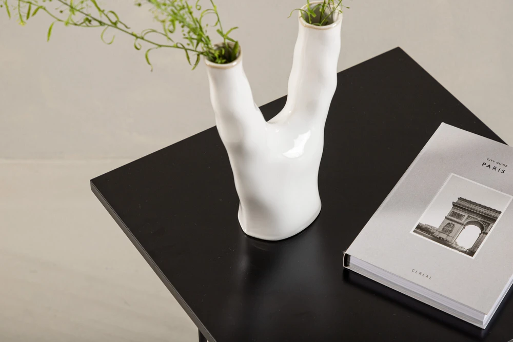 Venture Design Sofa staliukas Dayton juodas
