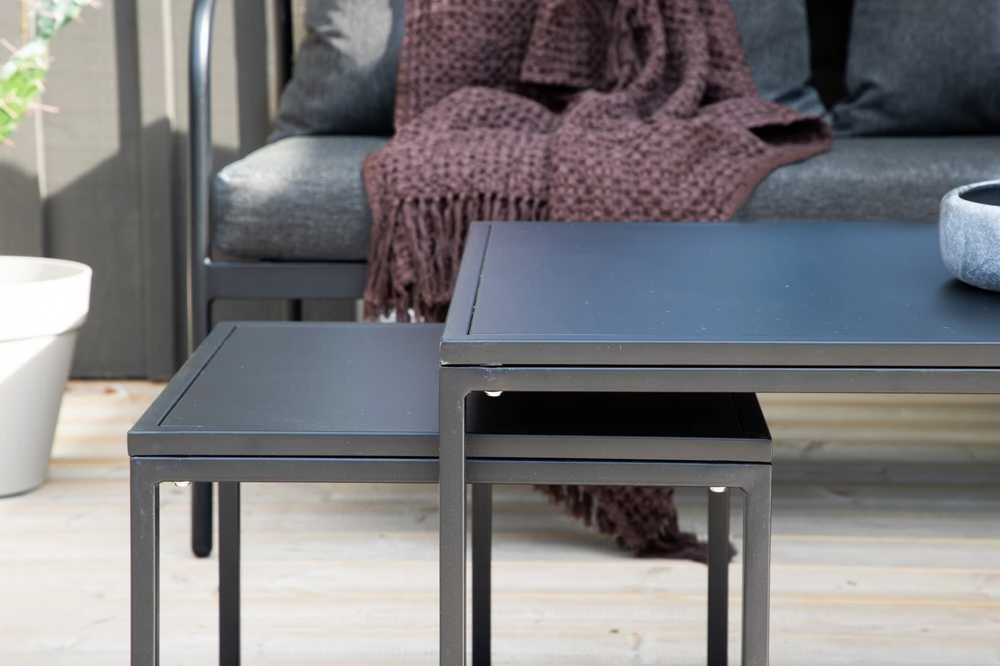 Venture Design Sofos komplektas, Sopotas, Stalas 1: 45x100x55 cm, Stalas 2: 37x45x45 cm, Kėdė: 74x72 cm, Sofė: 74x146 cm, Juoda