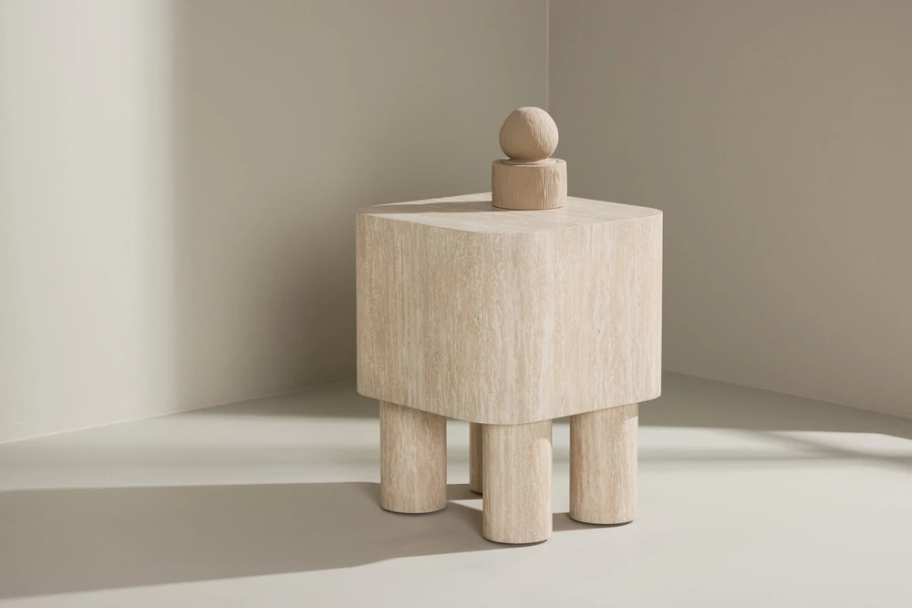 Venture Design Šoninis staliukas Klirou 40x40x50 cm Smėlio spalvos MDF
