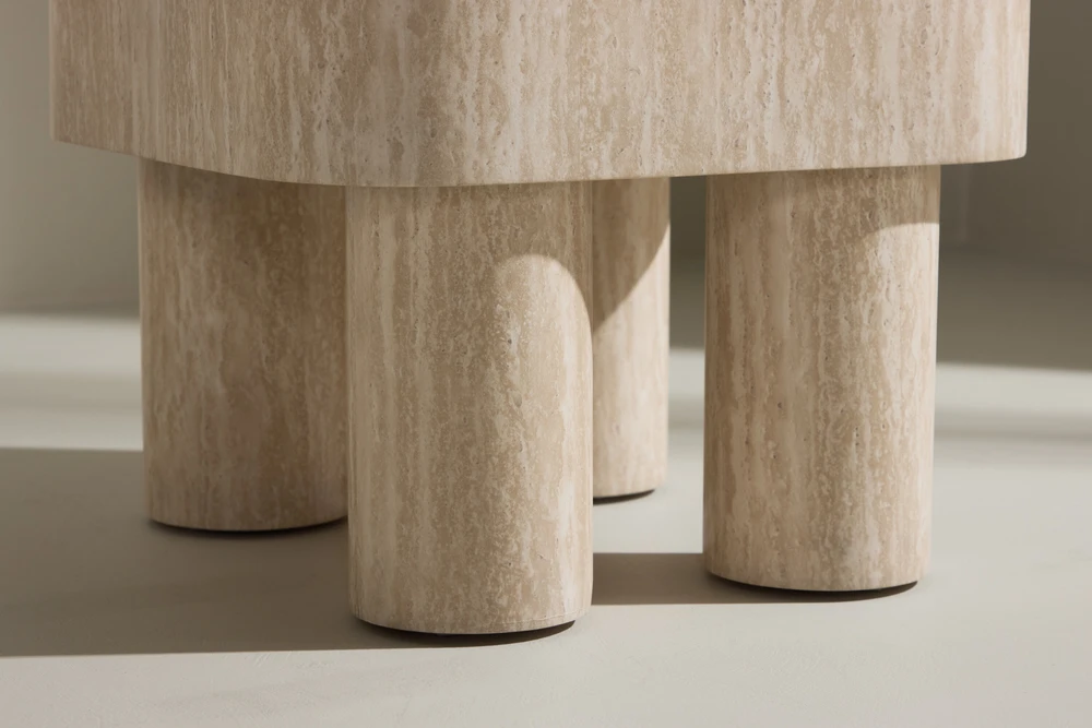 Venture Design Šoninis staliukas Klirou 40x40x50 cm Smėlio spalvos MDF