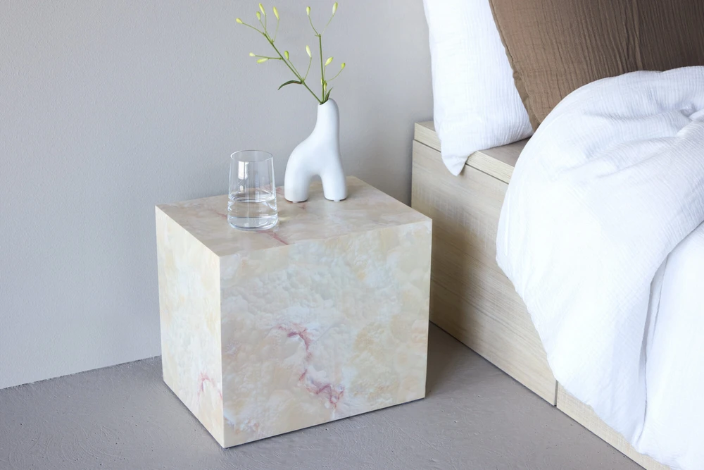 Venture Design Šoninis staliukas York 30x35x25 cm Smėlio spalvos