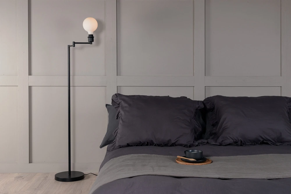 Venture Design Stovinė lempa, Virro, 126x44.5x25.5 cm, Juoda