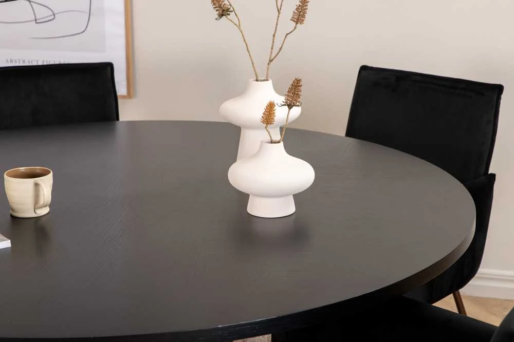 Venture Design Valgomasis stalas, Kopenhaga, 140x74 cm, Juodas / Valgomasis kėdė, Petra, 60x87x57 cm, Juoda aksomas