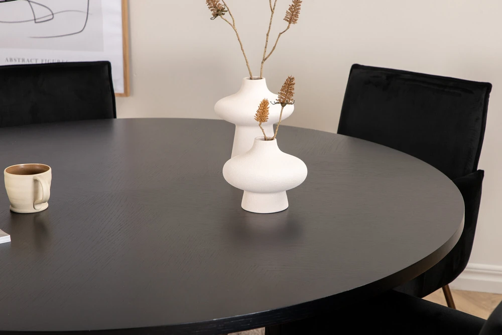 Venture Design Valgomasis stalas, Kopenhaga, 140x74 cm, Juodas / Valgomasis kėdė, Petra, 60x87x57 cm, Juoda aksomas