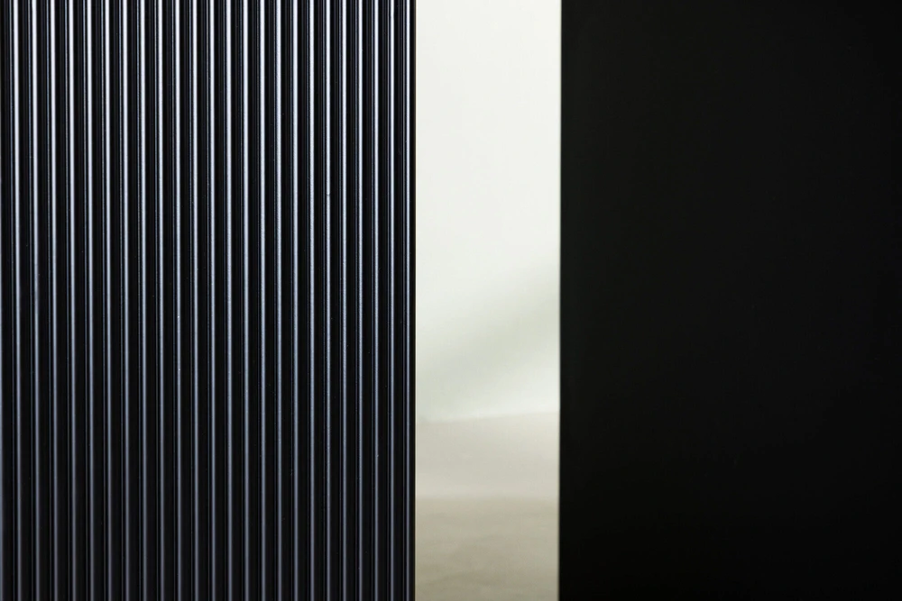 Venture Design Valgomasis stalas, Matilda ištraukiamas, ø130 cm, Juodas
