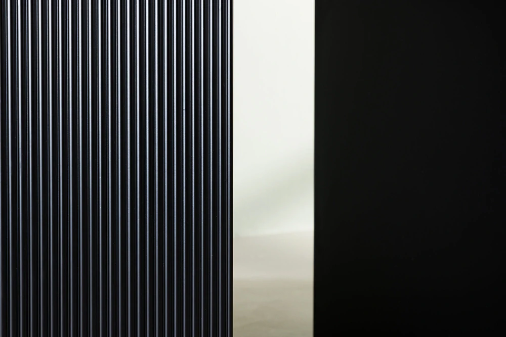 Venture Design Valgomasis stalas, Matilda ištraukiamas, ø130 cm, Juodas
