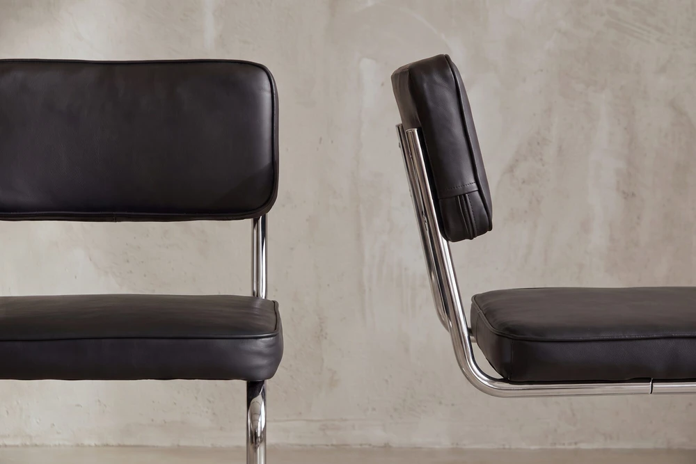 Venture Design Valgomojo kėdės 2 vnt., chromuotas rėmas, juodas PU apmušalas