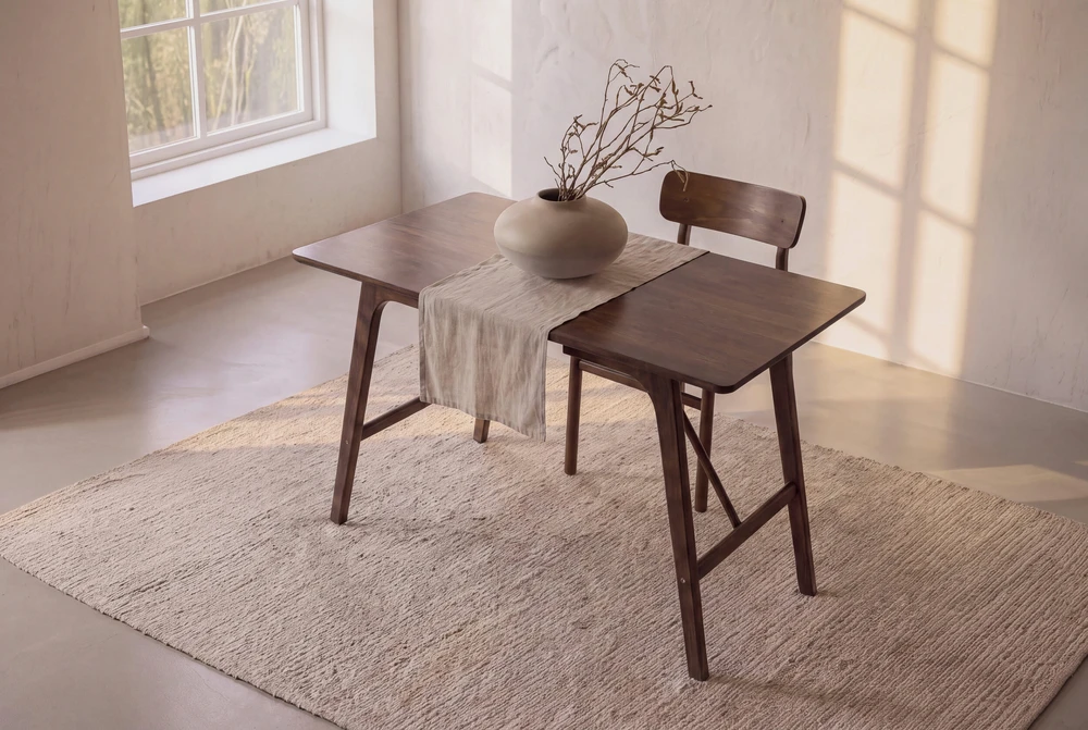 Venture Design Valgomasis stalas, Kopenhaga, ⌀140 cm, Juodas / Kėdė, Limhamn, 54x76x61 cm, Aukso velvetas