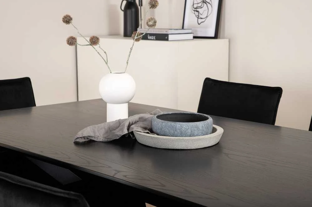 Venture Design Valgomojo stalas, Piazza, 76x180x90 cm, Juodas, Valgomasis kėdė, Petra, 60x87x57 cm, Juoda