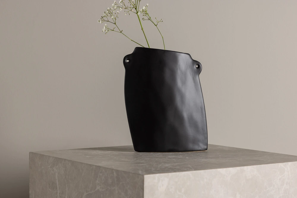 Venture Design Vaza, Hie, 21x14x5 cm, Juoda