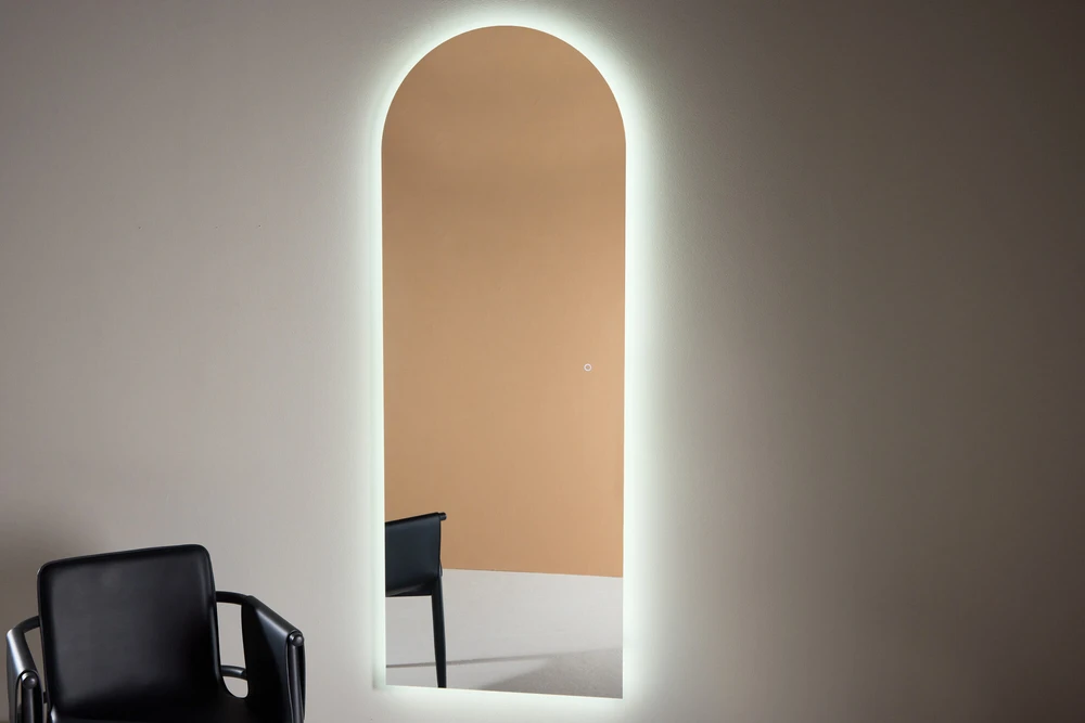 Venture Design Veidrodinis šviestuvas Skeppsvik x Josefin Lustig 70x185 cm Juodas