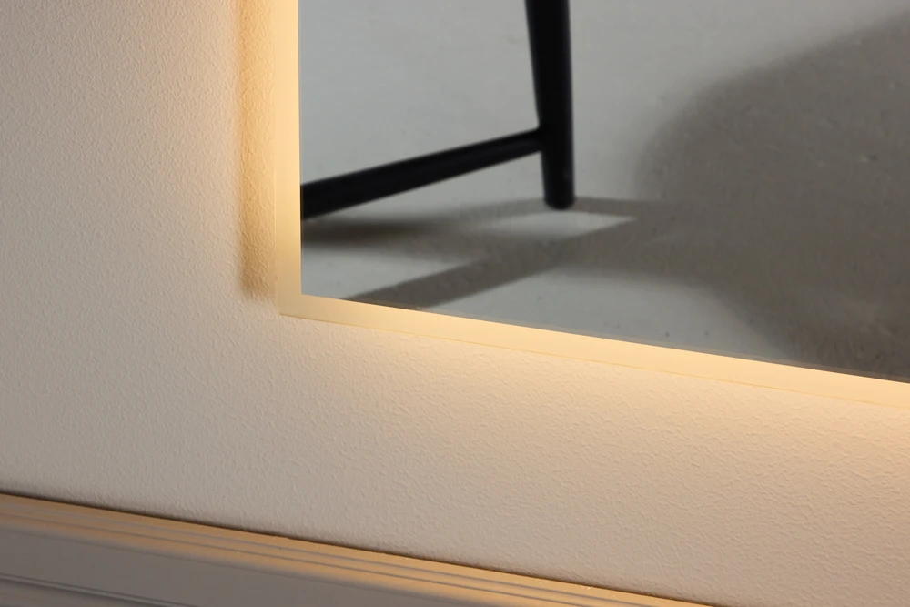 Venture Design Veidrodinis šviestuvas Skeppsvik x Josefin Lustig 70x185 cm Juodas
