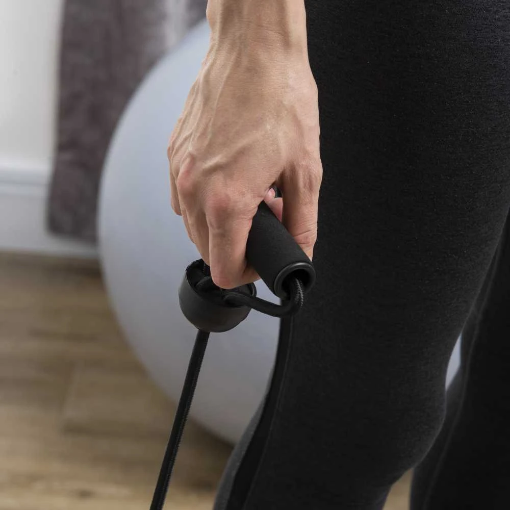HOMCOM vibracinė platforma, treniruoklis su 2 pasipriešinimo gumomis, 99 vibracijos lygiai, iki 120 kg, viso kūno treniruotėms, 200 W