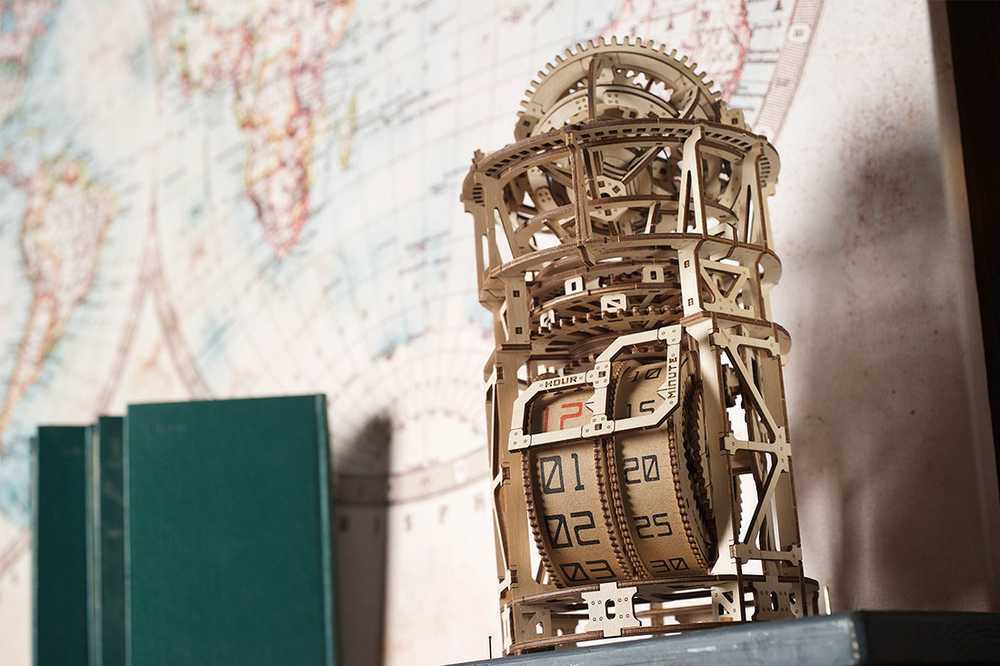 Ugears Sky Watcher Tourbillon tapo laikrodiu