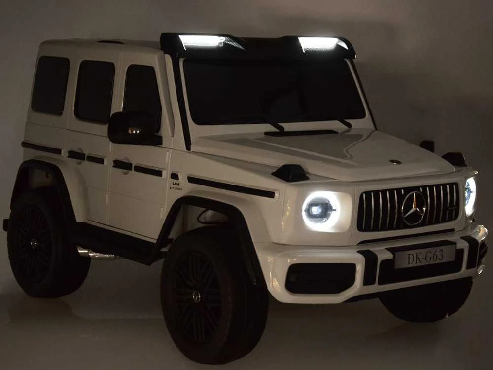 Jokomisiada Baterijomis varomas automobilis Mercedes G klasės 63 AMG 4x4 Panelinis radijas 2 asmenims PA0309