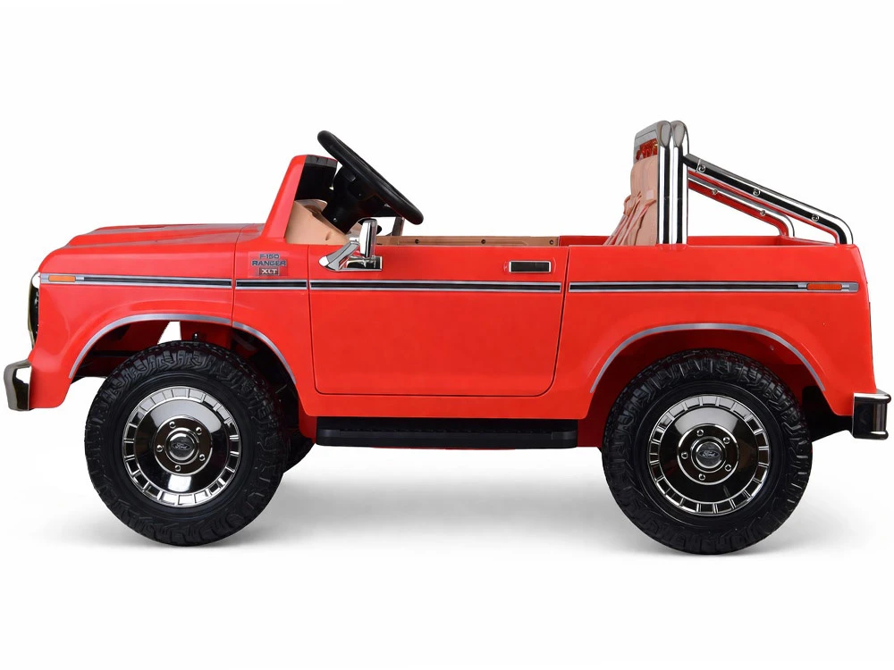 Jokomisiada Baterija varomas dvivietis klasikinis „Ford Bronco“ pikapas PA0338