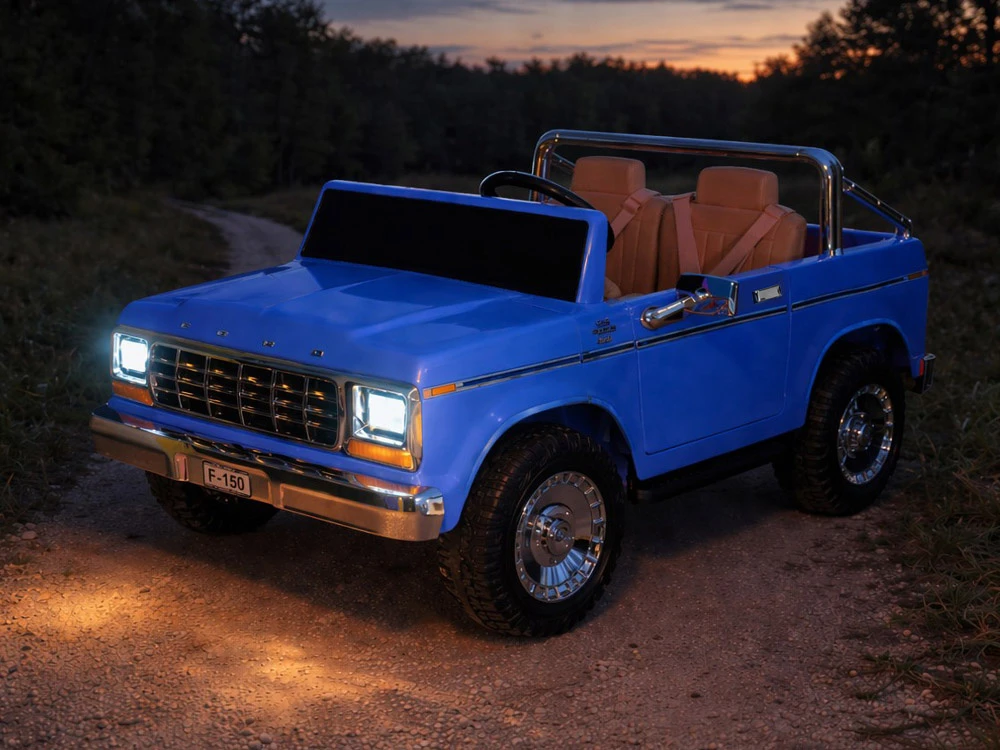Jokomisiada Baterija varomas dvivietis klasikinis „Ford Bronco“ pikapas PA0338