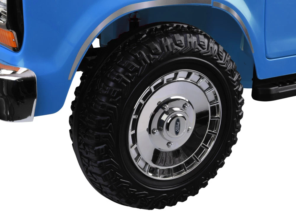 Jokomisiada Baterija varomas dvivietis klasikinis „Ford Bronco“ pikapas PA0338