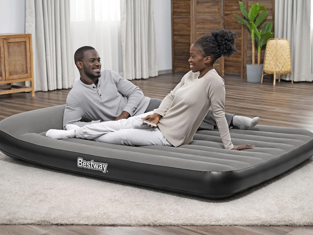 Pripučiamas čiužinys Bestway 150 x 203 x 30 cm su USB pompa