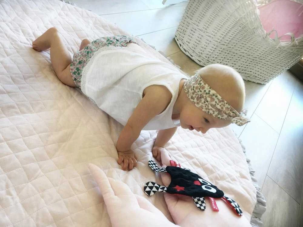 Mom's Care „Hencz Toys“ rėkė szeleścik su žvaigžde juoda