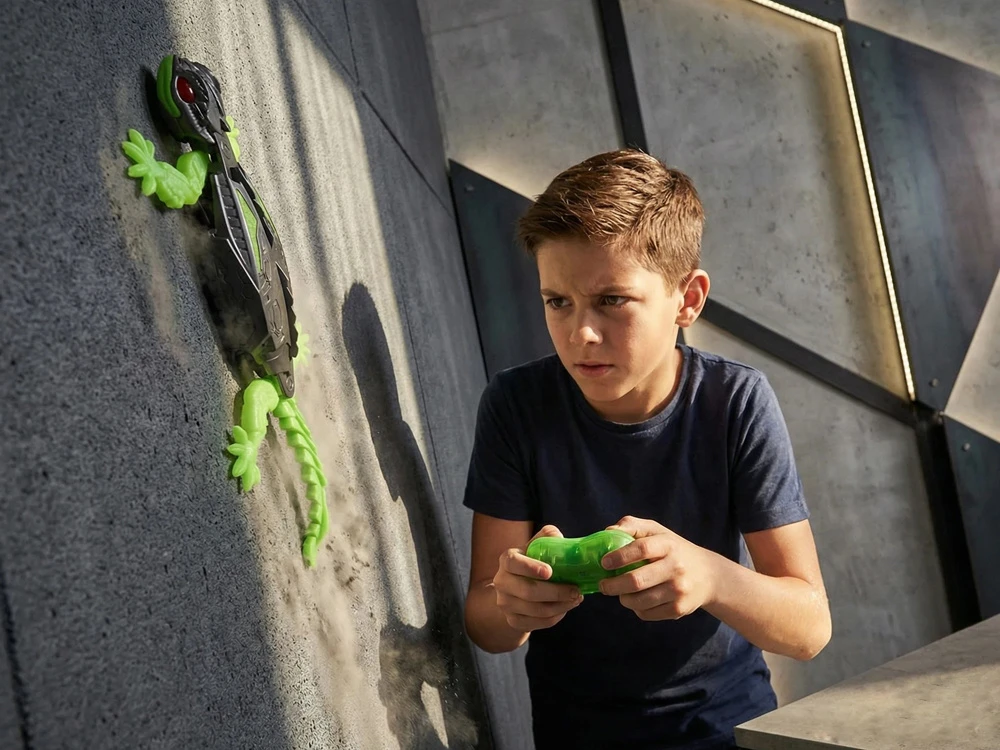 Jokomisiada Remote Control Gecko Lizard – Drives on the Floor and Climbs Walls RC0753