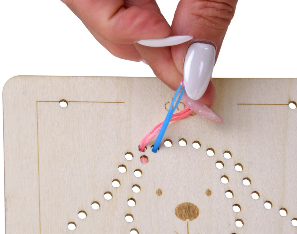 Jokomisiada Wooden Montessori Interlacing – Set of 4 Templates + Embroidery Thread ZA6543