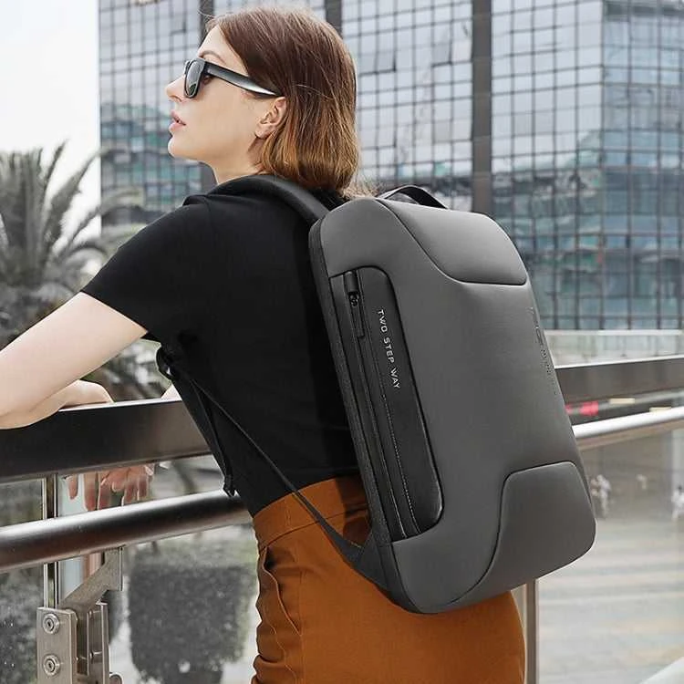 Kuprinė Bange 7216, 15,6″ su USB, pilkos spalvos