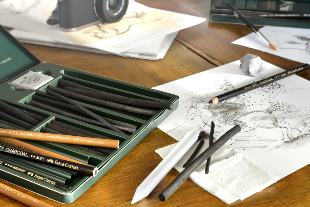 Medžio anglies pieštukas Faber-Castell Pitt, minkštas
