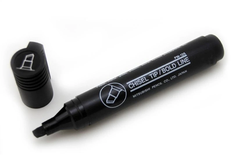 Uni Mitsubishi Pencil Žymeklis UNI PM-126 kirstu galiuku 6mm juodos spalvos