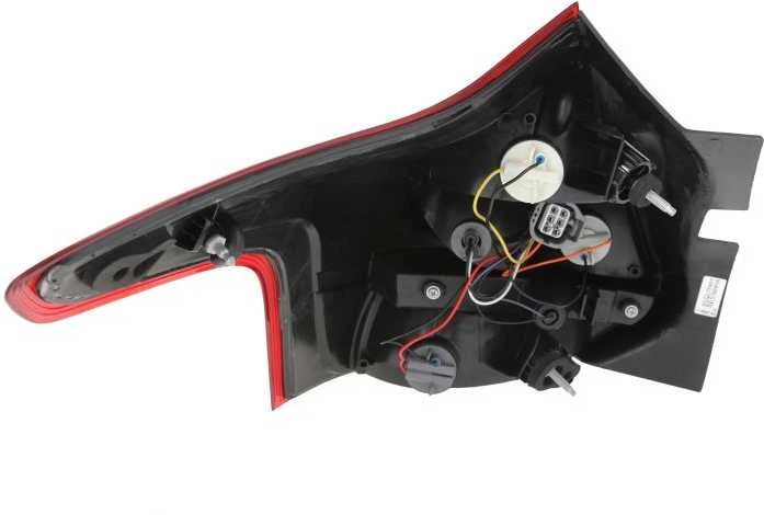 Galinis žibintas TYC Ford Focus Mk3 Hatchback 2010-