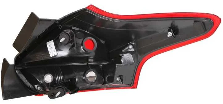 Galinis žibintas TYC Ford Focus Mk3 Hatchback 2010-